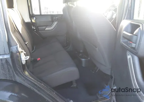 2014 Jeep Wrangler Unlimited Sport z USA, uszkodzony, nr VIN 1C4BJWDG8EL140867